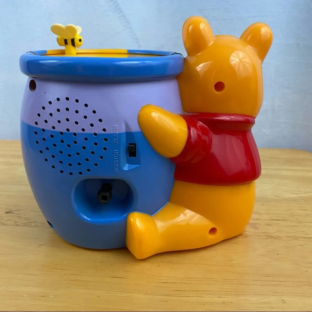 Vintage Disney Winnie The Pooh Honey Pot Clock
